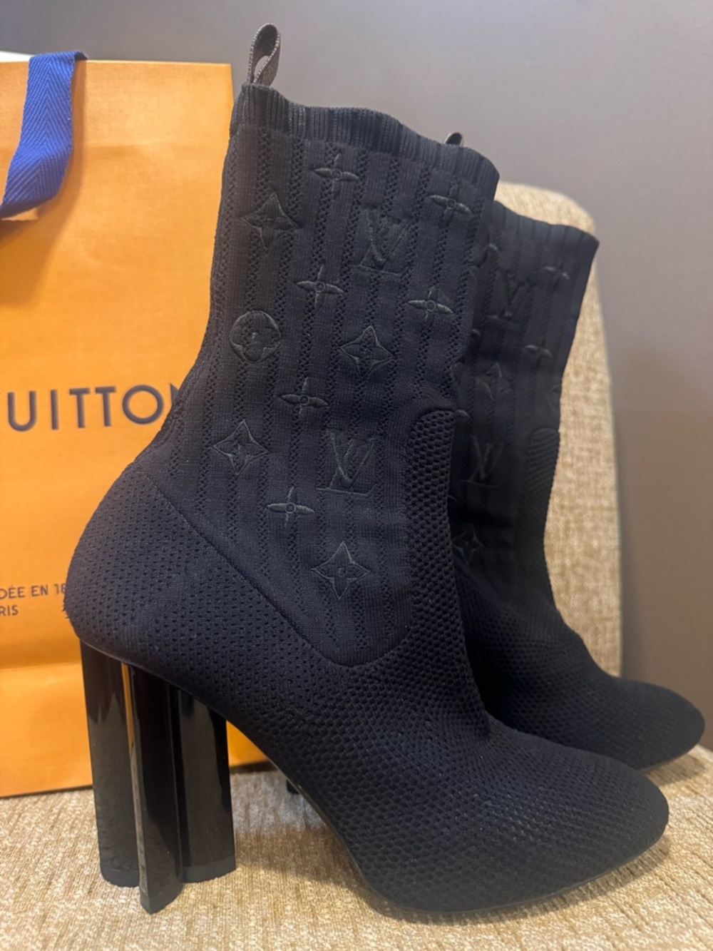 Authentic LV Louis Vuitton Silhouette Sock heels Ankle Boot Sz 38 $1290 RETAIL